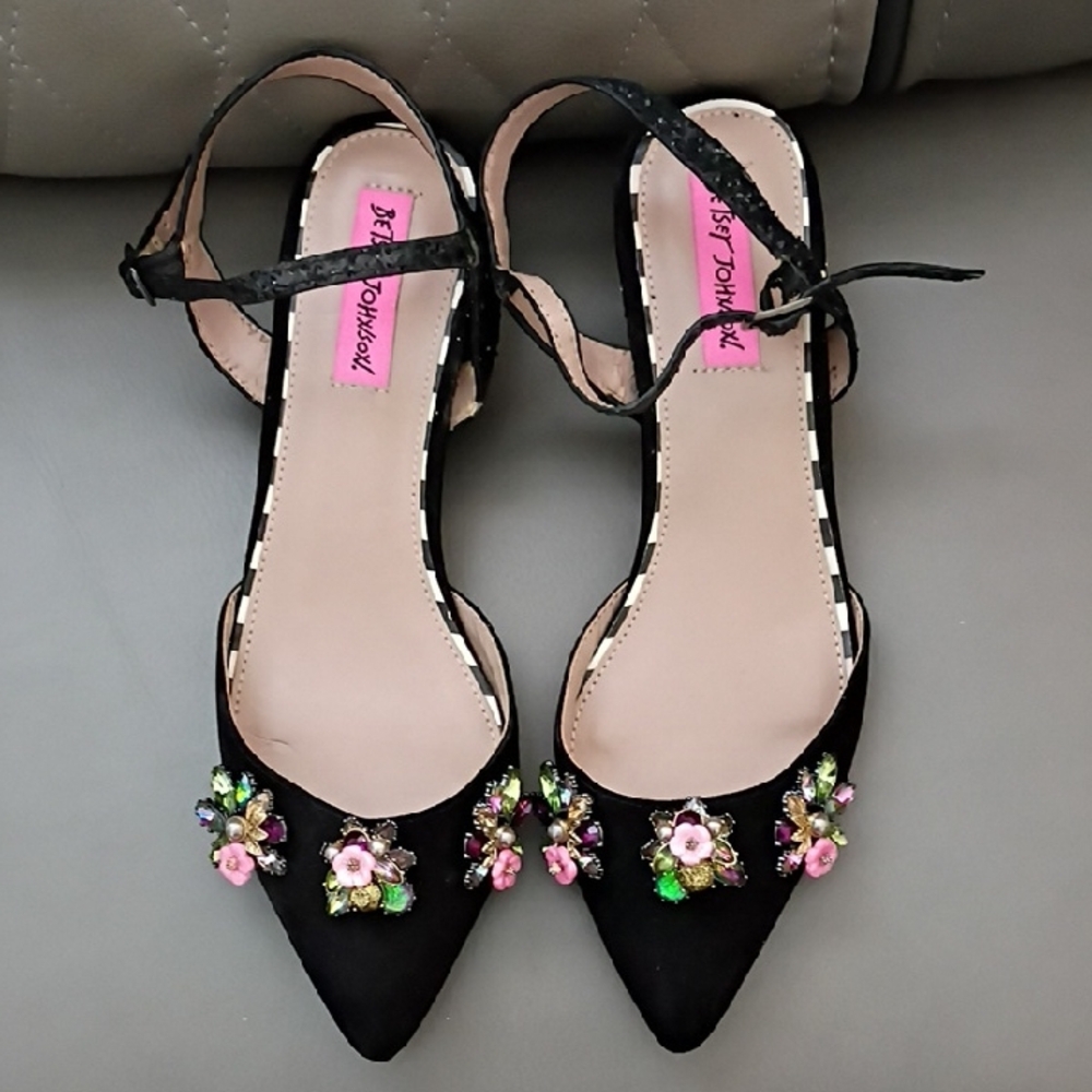 *FINAL PRICE* Betsey Johnson Knox Gemstone Sandals